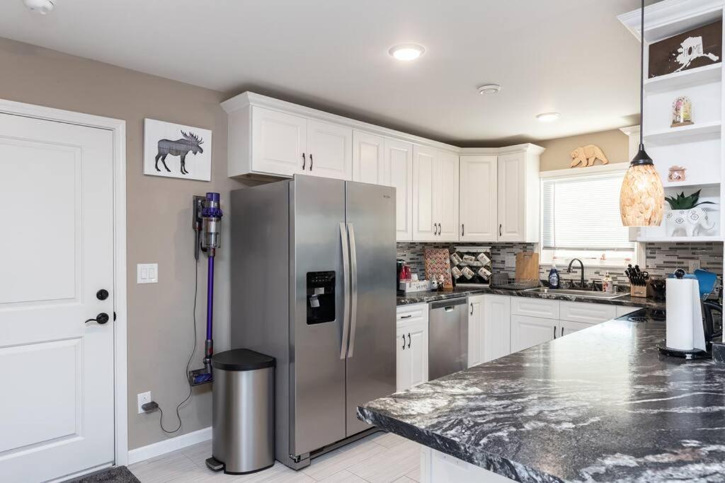 Birch Hill Retreat Great Location2+Garage+Aurora Fairbanks Exterior foto