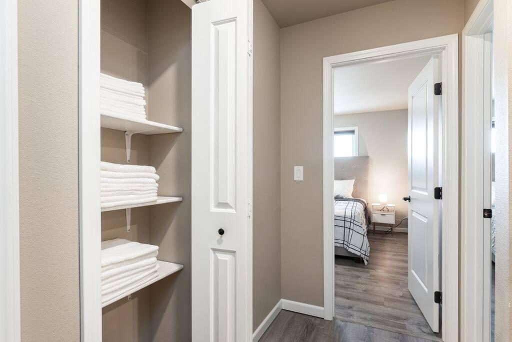 Birch Hill Retreat Great Location2+Garage+Aurora Fairbanks Exterior foto