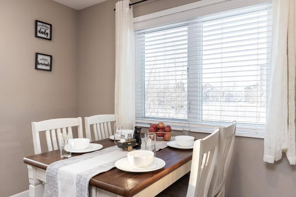 Birch Hill Retreat Great Location2+Garage+Aurora Fairbanks Exterior foto